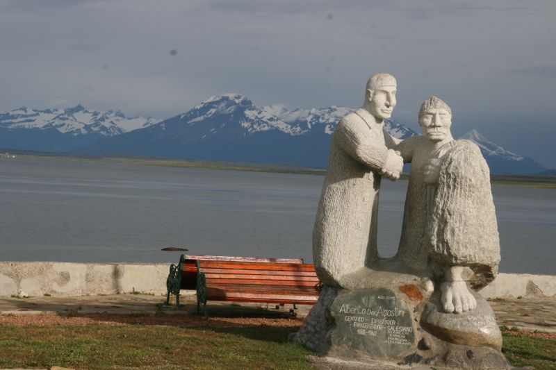 Puerto Natales. Erinnerung an den Salesianer und Missionar Alberto de Agostini.