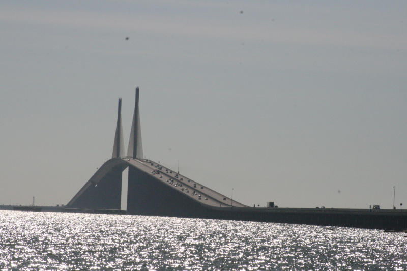 Brcke nach Captive/Sansibel