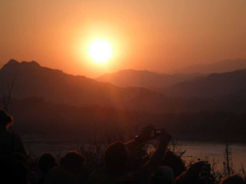326 Stufen steil bergauf scheuchte uns der Reisefhrer fr diesen Sonnenuntergang. Na bitte schn!