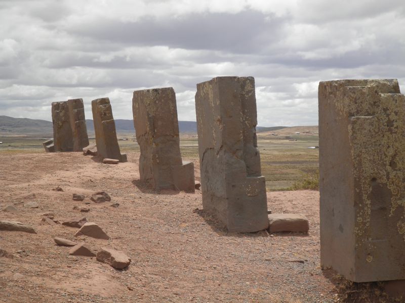 Stelen in Timanaku, Boloviens bedeutenster archologischer Sttte. 70 km westwrts von La Paz