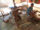 Fahrt in ein ethnisches Dorf und Demonstration einer Baumwollspinnerei