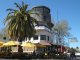 Colonia del Sacramento, eine toll restaurierte Altstadt mit Kopfsteinpflaster und Kolonialstilhuschen, Unesco-Welterbe. Der Torren mit leckerem Essensangebot